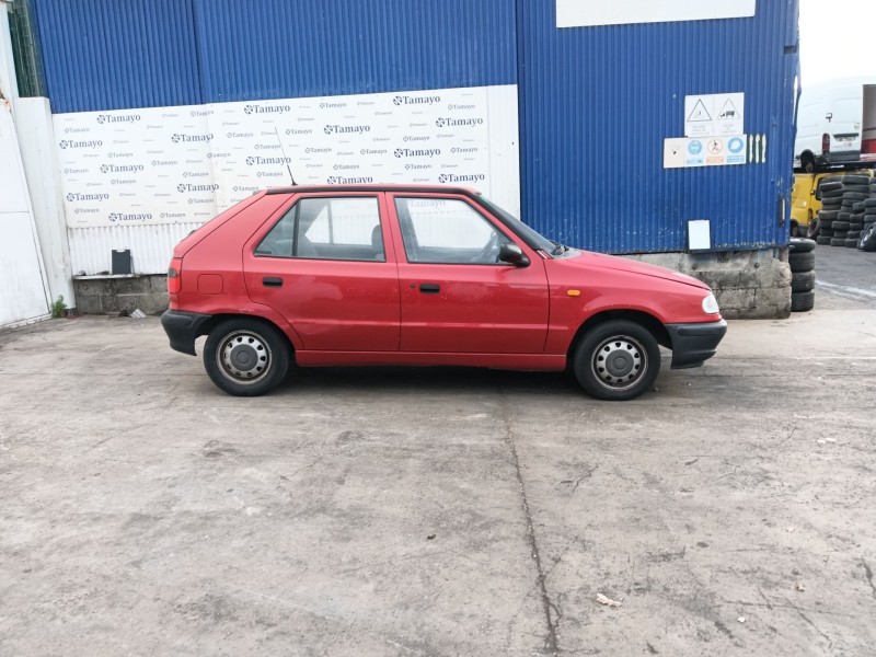 skoda felicia i (6u1) del año 1995