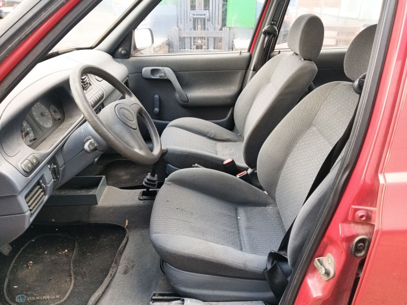 skoda felicia i (6u1) del año 1995