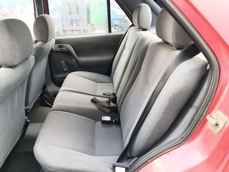 skoda felicia i (6u1) del año 1995
