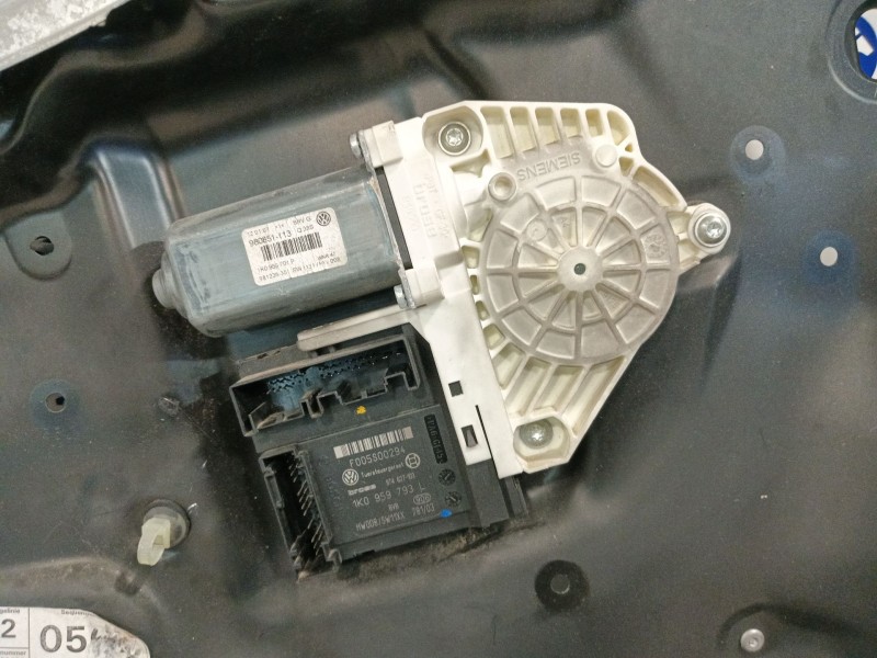 Recambio de elevalunas delantero izquierdo para volkswagen passat variant (3c5) 2.0 tdi referencia OEM IAM 980851113  