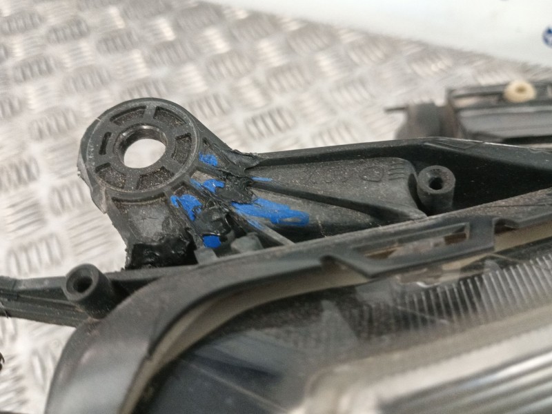 Recambio de faro derecho para peugeot expert tepee (vf3x_) 2.0 hdi 120 referencia OEM IAM 89902604 1401367980 