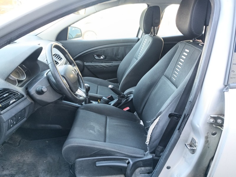 renault megane iii hatchback (bz0/1_, b3_) del año 2012