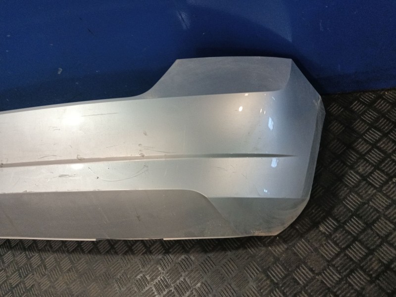 Recambio de paragolpes trasero para skoda fabia iii (nj3) 1.4 tdi referencia OEM IAM 6V6807421  