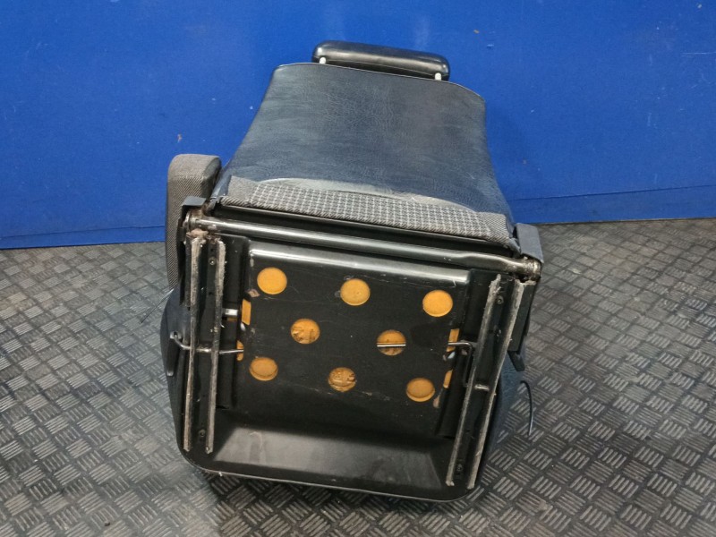 Recambio de asiento delantero izquierdo para volkswagen transporter t3 furgoneta (24_, 25_) 1.6 td referencia OEM IAM   