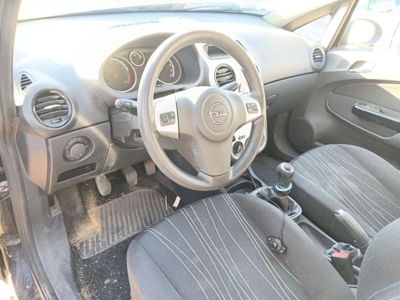 opel corsa d (s07) del año 2009