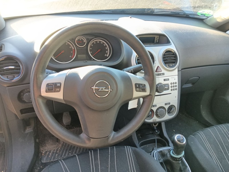 opel corsa d (s07) del año 2009