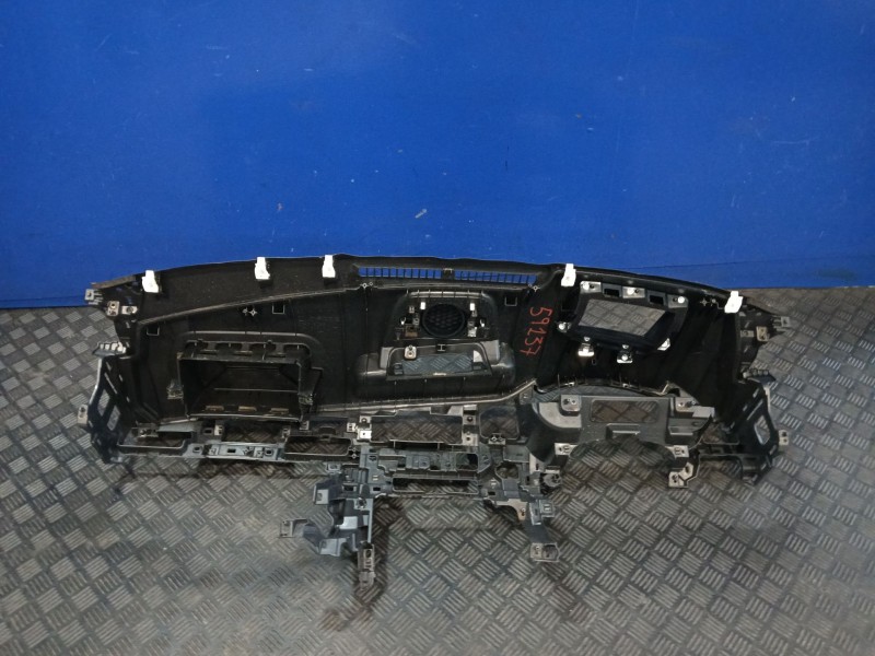 Recambio de salpicadero para mazda cx-30 (dm, dt, ed) skyactiv-g m hybrid referencia OEM IAM DFR560381  