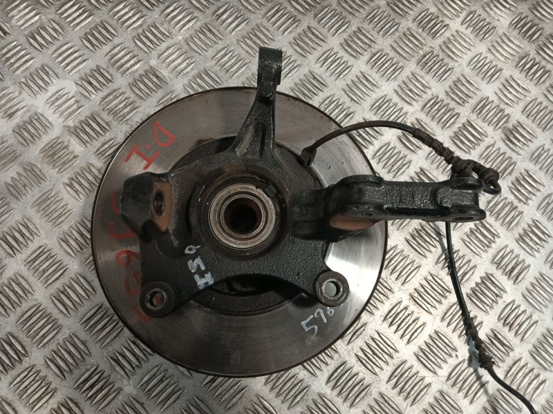 Recambio de mangueta delantera izquierda para dacia duster (hs_) 1.5 dci referencia OEM IAM   