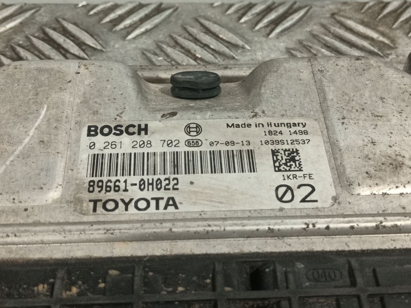 Recambio de centralita motor uce para citroën xsara picasso referencia OEM IAM 0261208702 896610H022 