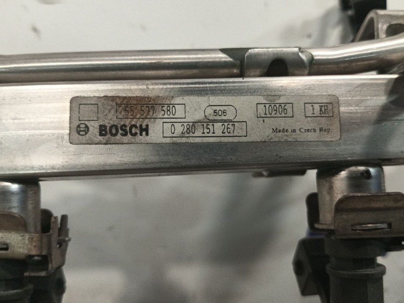 Recambio de rampa inyectora para opel meriva b monospace (s10) 1.4 (75) referencia OEM IAM 55577580 0280151267 