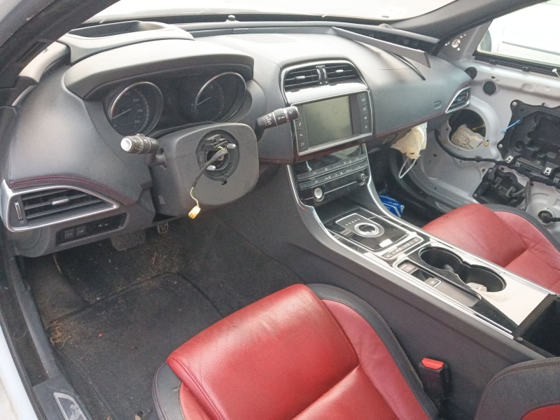 jaguar xe (x760) del año 2015