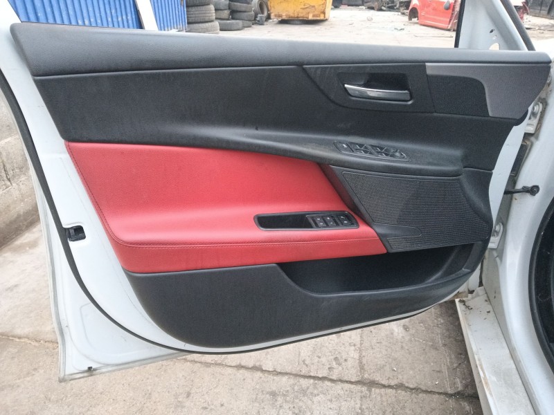 jaguar xe (x760) del año 2015