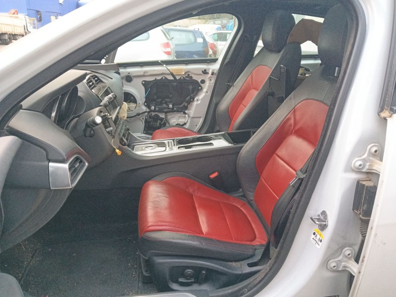 jaguar xe (x760) del año 2015