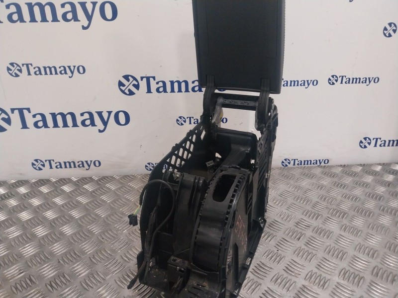 Recambio de apoyabrazos central para volkswagen golf vi (5k1) 2.0 gti referencia OEM IAM 1K5864251C  