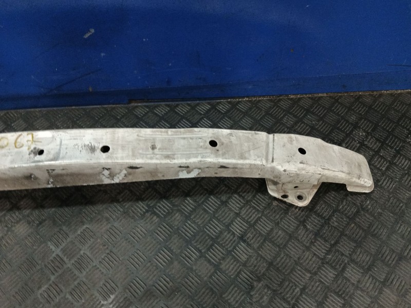 Recambio de refuerzo paragolpes delantero para renault master ii furgoneta (fd) 2.5 dci referencia OEM IAM 8200253244A  