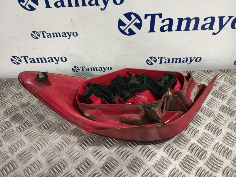 Recambio de piloto trasero izquierdo para peugeot 307 (3a/c) 1.6 hdi 110 referencia OEM IAM 557676B  