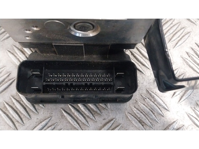 Recambio de abs para volvo v40 hatchback (525) d3 referencia OEM IAM P31423315  