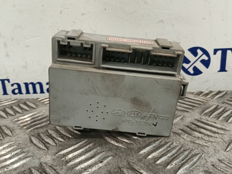 Recambio de modulo electronico para hyundai h-1 / starex autobús (a1) 2.5 crdi referencia OEM IAM 952004A100  