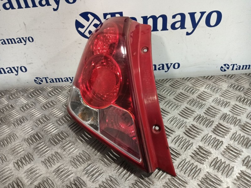 Recambio de piloto trasero izquierdo para chevrolet kalos referencia OEM IAM 300266L  