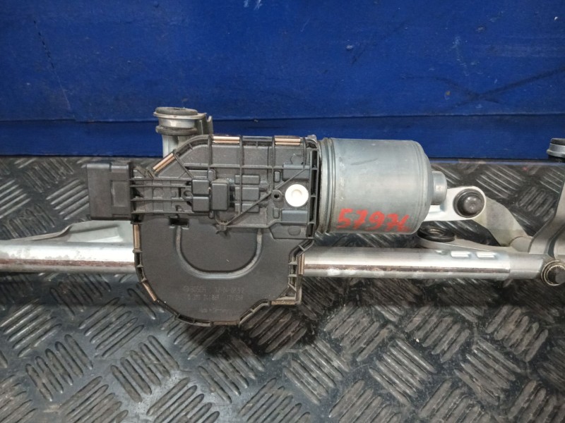 Recambio de motor limpia delantero para peugeot 308 referencia OEM IAM 0390241869 3397021099 9684806680
