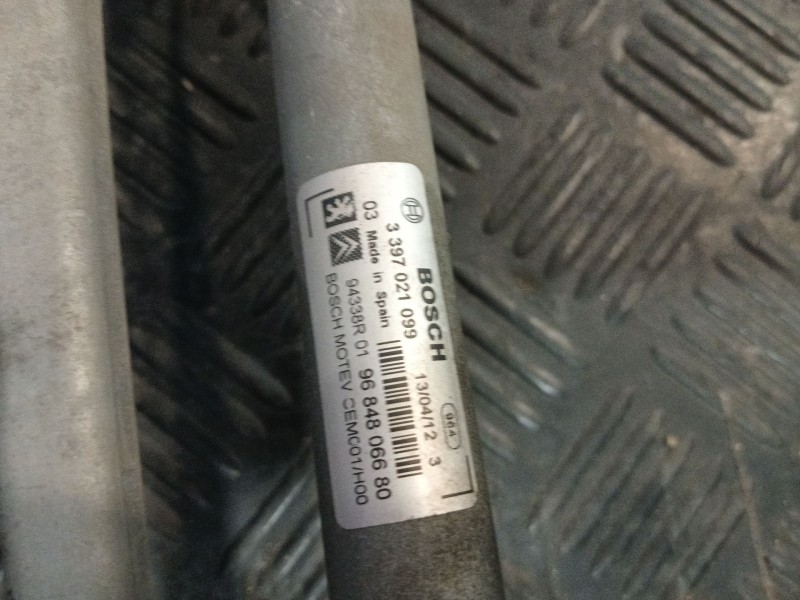 Recambio de motor limpia delantero para peugeot 308 referencia OEM IAM 0390241869 3397021099 9684806680