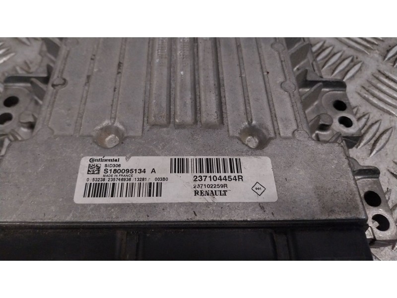 Recambio de centralita motor uce para dacia duster (hs_) 1.5 dci referencia OEM IAM A2C37779700 237104454R 