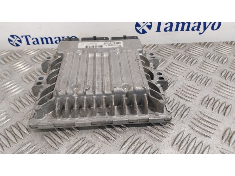 Recambio de centralita motor uce para dacia duster (hs_) 1.5 dci referencia OEM IAM A2C37779700 237104454R 