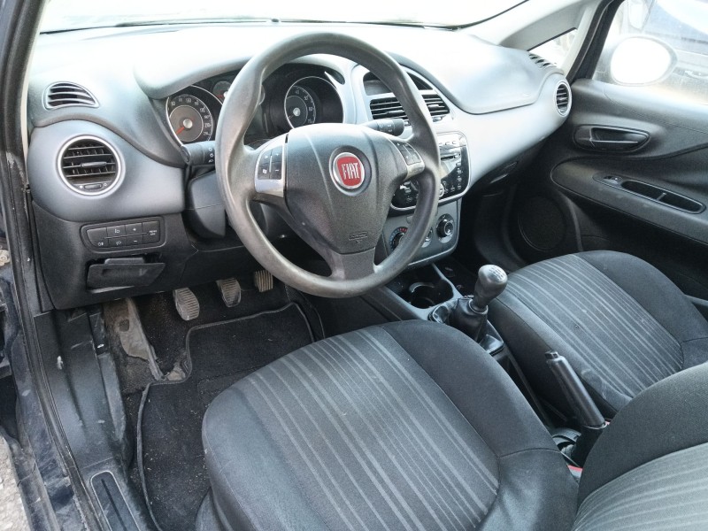 fiat grande punto (199_) del año 2011