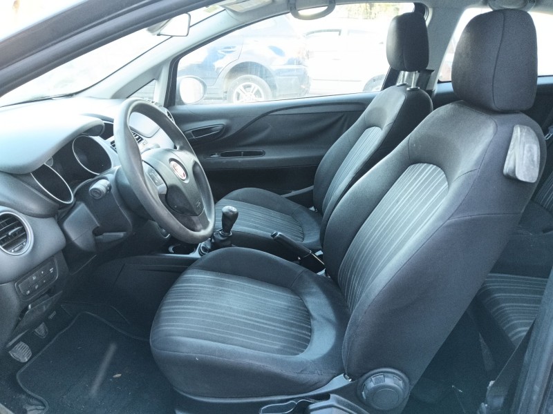 fiat grande punto (199_) del año 2011