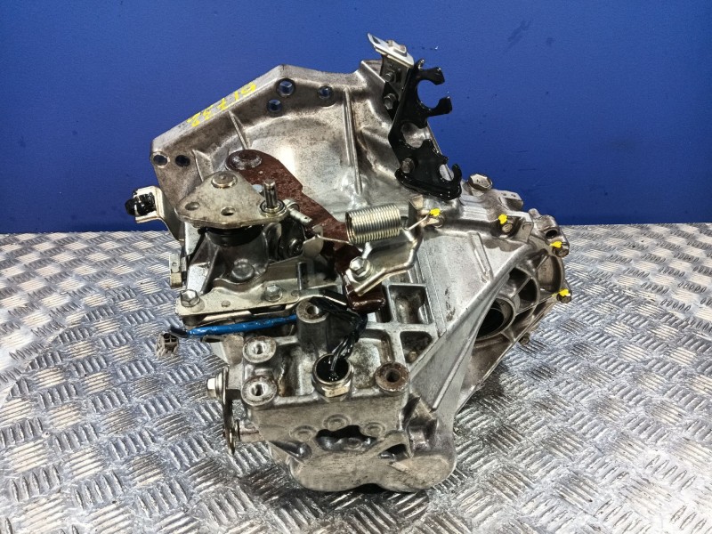 Recambio de caja cambios para peugeot 107 1.0 cat (384f) referencia OEM IAM 20TT01  