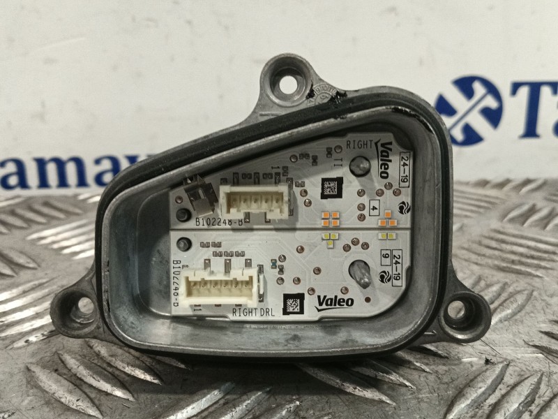 Recambio de centralita faros xenon para seat arona (kj7, kjp) 1.0 tsi referencia OEM IAM 90118119  