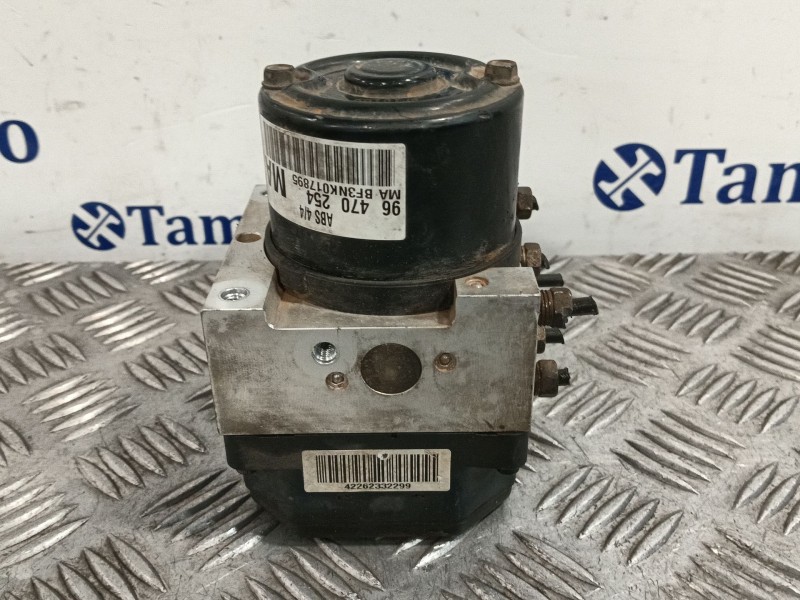 Recambio de abs para chevrolet kalos referencia OEM IAM 5WY7504B 96470254 