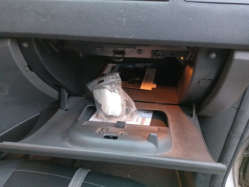 Recambio de guantera para ford kuga i 2.0 tdci referencia OEM IAM 1815144  