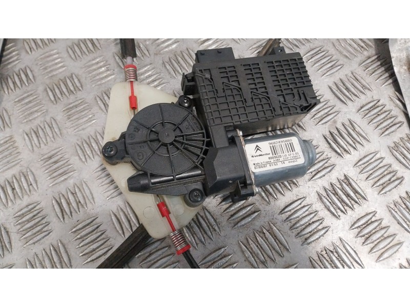 Recambio de elevalunas delantero izquierdo para citroën c4 grand picasso referencia OEM IAM 9682495880  