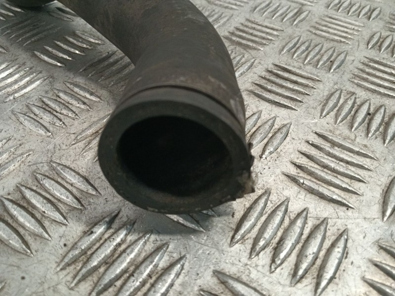 Recambio de tubo agua para hyundai h350 furgoneta 2.5 crdi referencia OEM IAM   