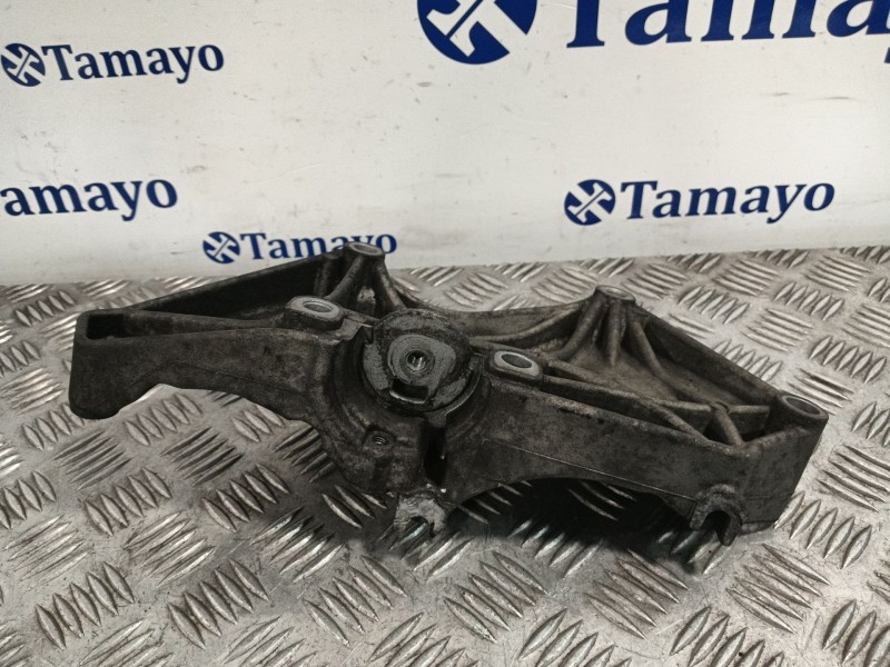 Recambio de soporte alternador para renault scenic ii 1.9 dci diesel referencia OEM IAM 8200100148  