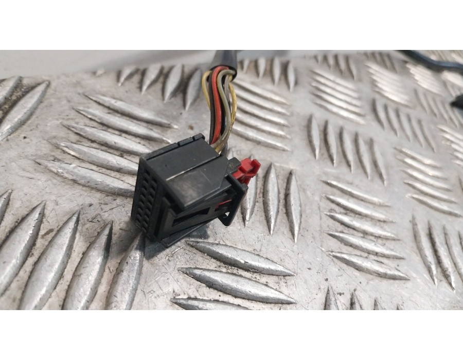Recambio de retrovisor derecho para volkswagen golf plus v (5m1, 521) 2.0 tdi 16v referencia OEM IAM   