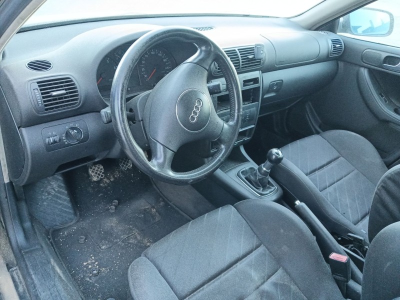audi a3 (8l1) del año 2001