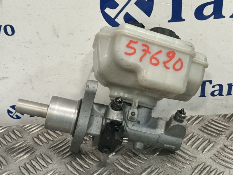 Recambio de bomba freno para volkswagen golf vi (5k1) 1.6 tdi dpf referencia OEM IAM 1K1611301  