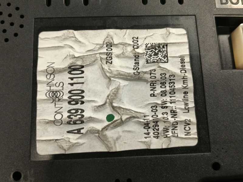 Recambio de cuadro instrumentos para mercedes-benz vito kasten (639) referencia OEM IAM A6399001100 1042993 