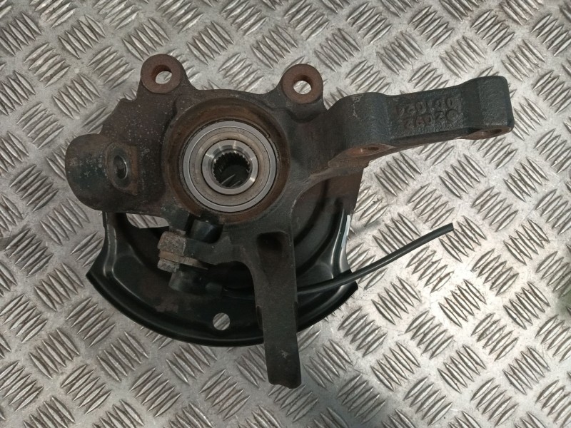 Recambio de mangueta delantera derecha para nissan almera tino (v10m) 1.8 16v cat referencia OEM IAM   