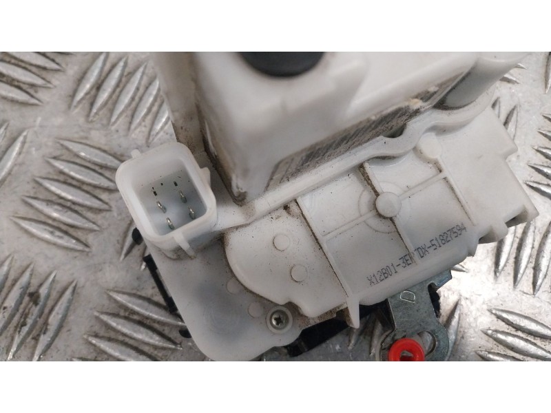 Recambio de cerradura puerta delantera derecha para fiat 500 (312_) 1.2 (312axa1a) referencia OEM IAM 51827593  