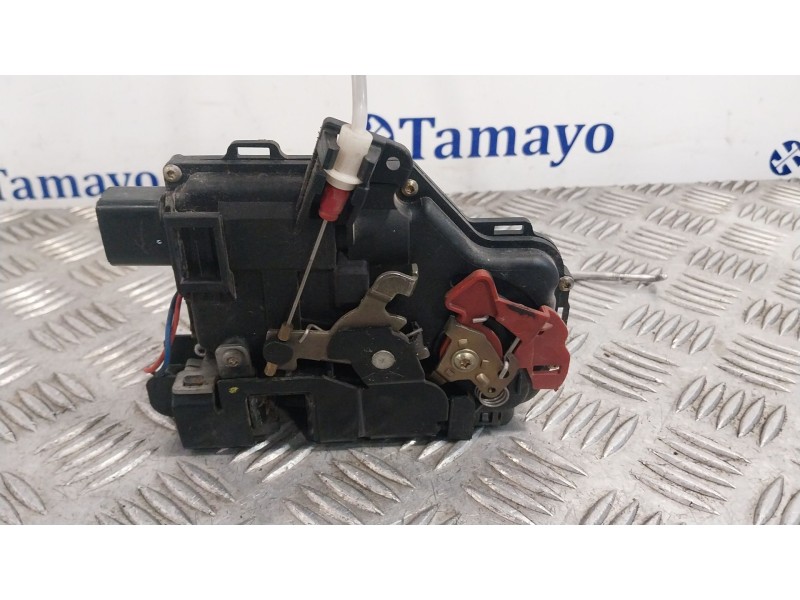 Recambio de cerradura puerta delantera derecha para audi a2 (8z) 1.4 tdi referencia OEM IAM   