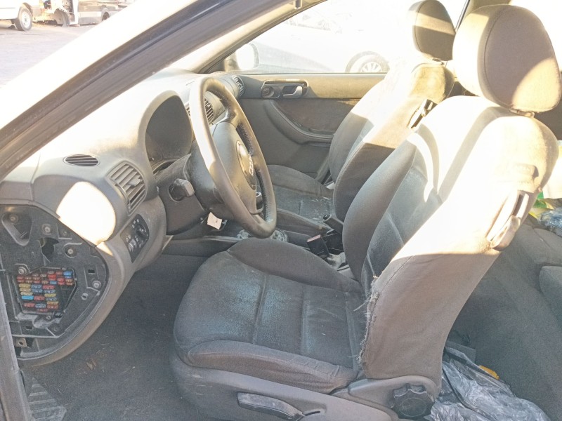audi a3 (8l1) del año 1999