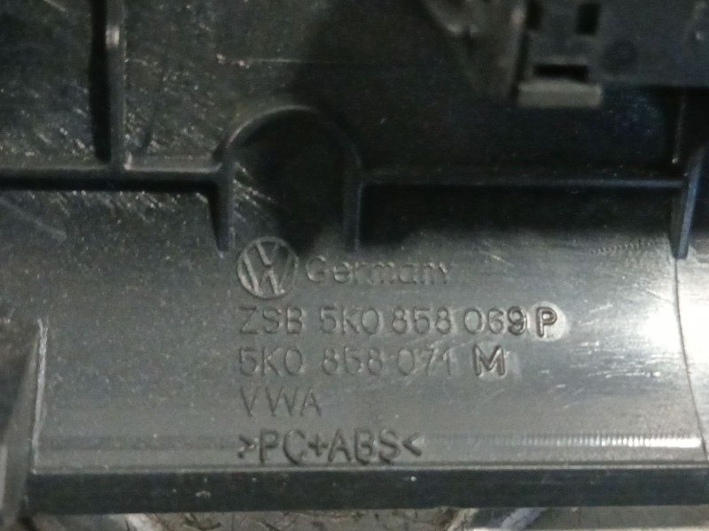 Recambio de plasticos varios interior para volkswagen golf vi (5k1) 2.0 gti referencia OEM IAM 5K0858069P  