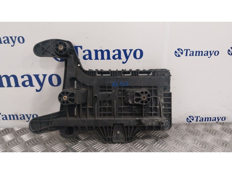 Recambio de soporte bateria para volkswagen golf plus v (5m1, 521) 1.4 tsi referencia OEM IAM 1K0915333  