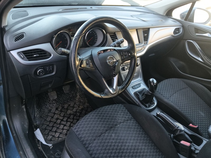 opel astra k sports tourer (b16) del año 2017