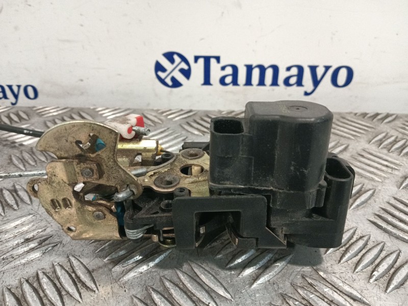 Recambio de cerradura puerta delantera derecha para ssangyong rexton 2.7 turbodiesel cat referencia OEM IAM   