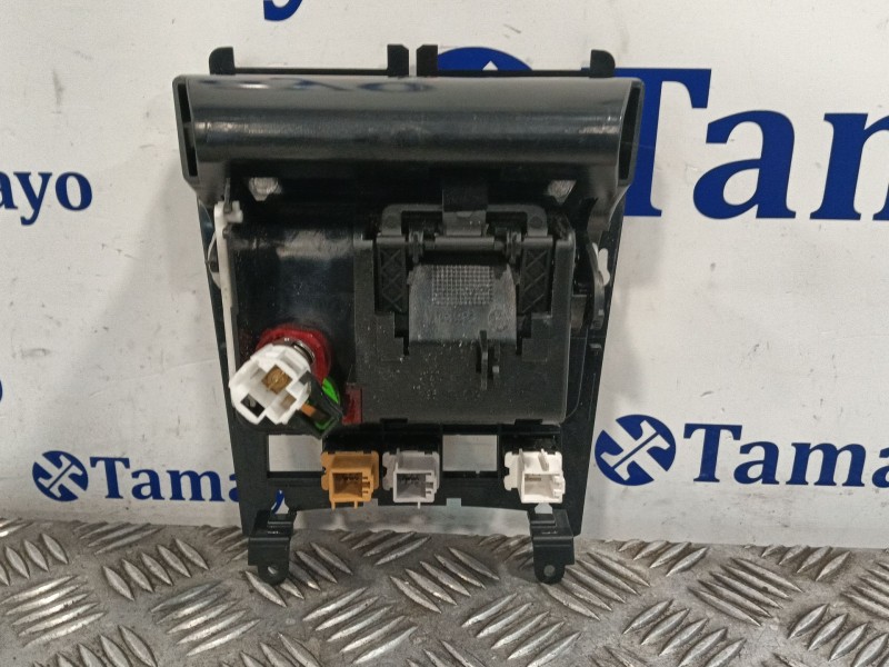 Recambio de cenicero para volkswagen golf vi (5k1) 2.0 gti referencia OEM IAM 5K0857961  