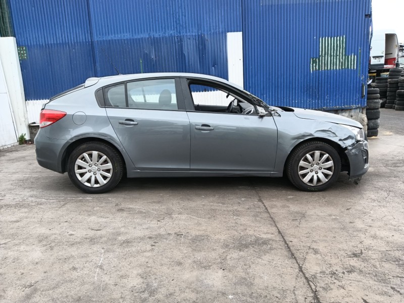 chevrolet cruze hatchback (j305) del año 2014